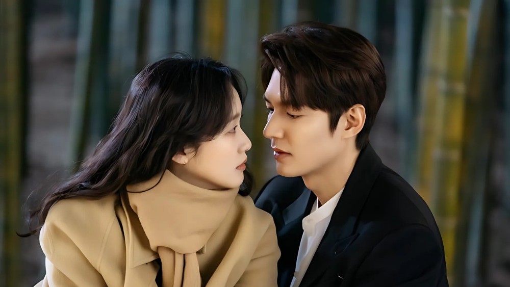 Kim Go Eun trong bộ phim ăn khách "Quân vương bất diệt"